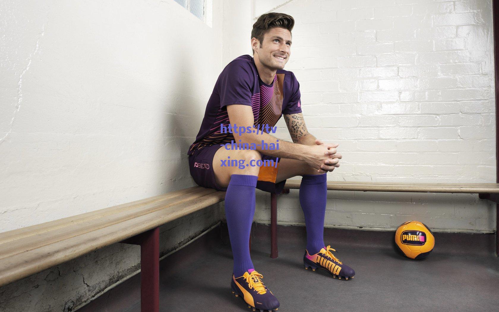 特尔施特根辟谣离队传闻，从未接触其他球队，下赛季坚定留守巴萨